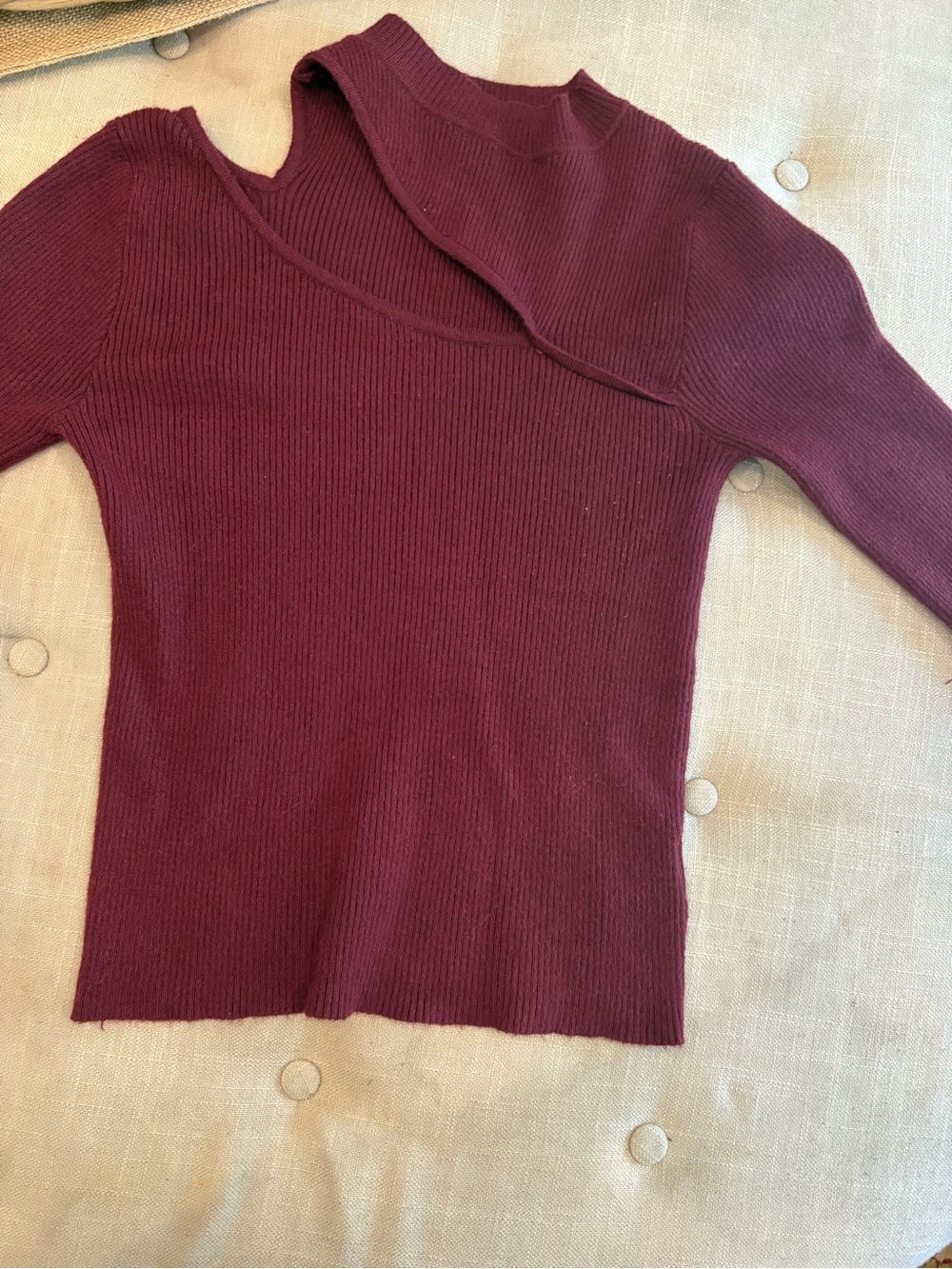 Women’s Ribbed Asymmetric Sweater - Burgundy